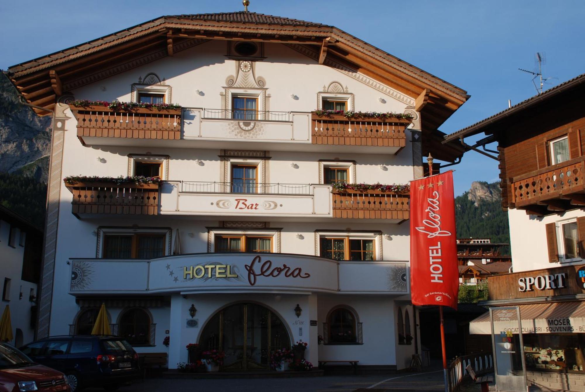 Hotel Flora Selva di Val Gardena Exterior photo